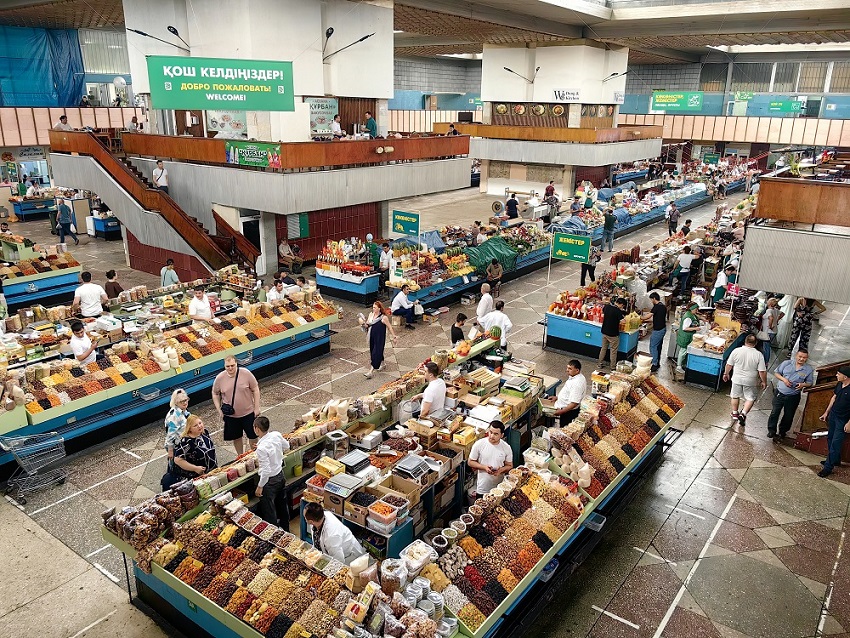 Green Bazaar, Azamat Mukhametzhanov